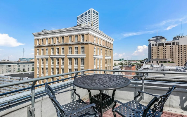 Cozy Condos near French Quarter