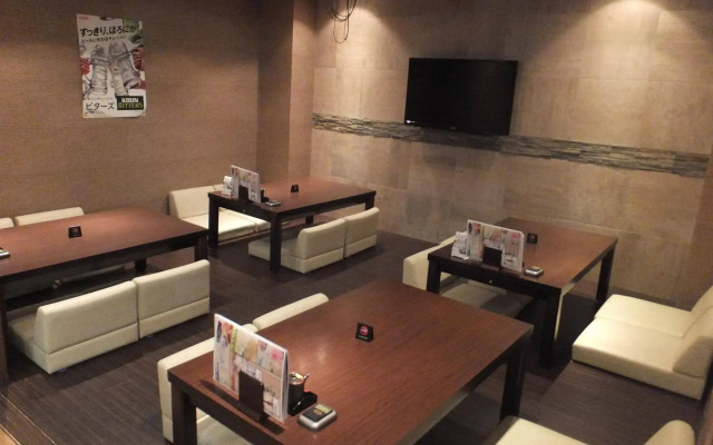 Capsule Hotel Wellbe Sakae - Caters to Men