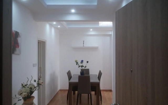 3 Bedroom Apartment with Sea View