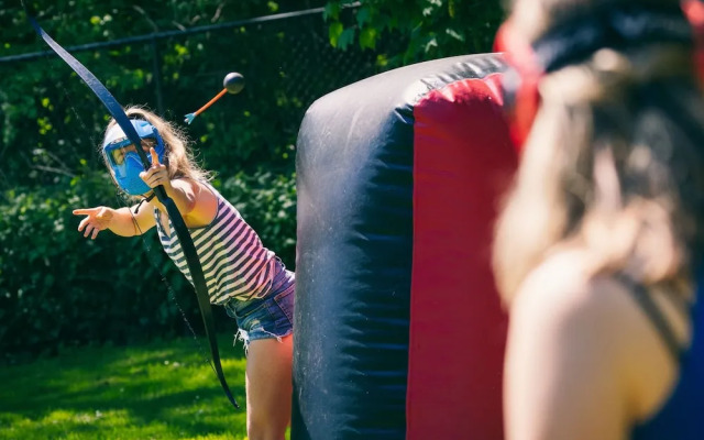 Well Furnished Mobile Home with Microwave near Water