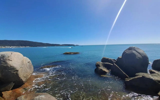 Surpreendente apto, 290 metros da praia!