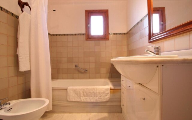 Villa - 2 Bedrooms with Pool and WiFi - 103214