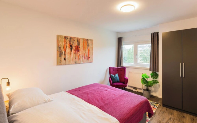 URBAN ISLAND - Riverside Apartments