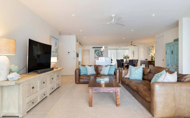 Beachfront Condo 5202 at Drift Resort