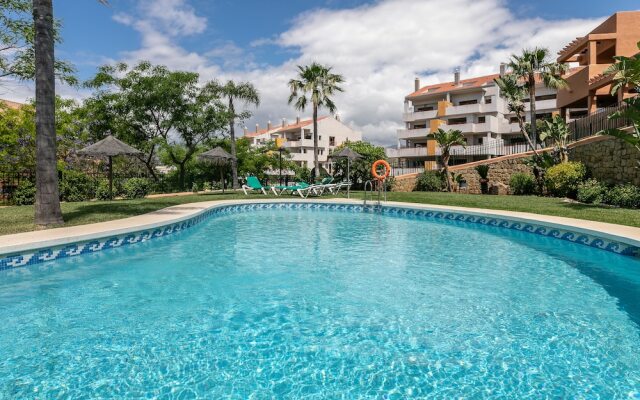 Elviria Marbella Luxury Penthouse Two Rooms PARKING and Golf