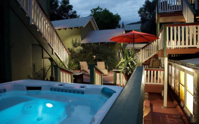 Avenue Hotel Bed and Breakfast