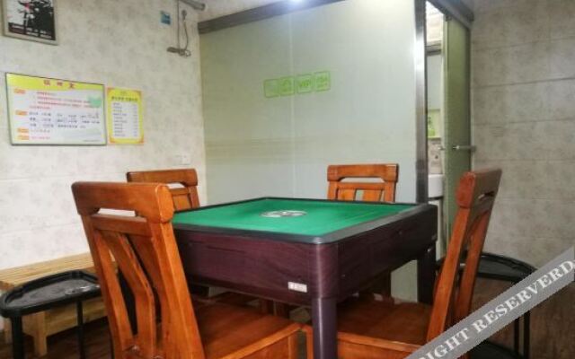 Yangzhong Yizhou Hotel