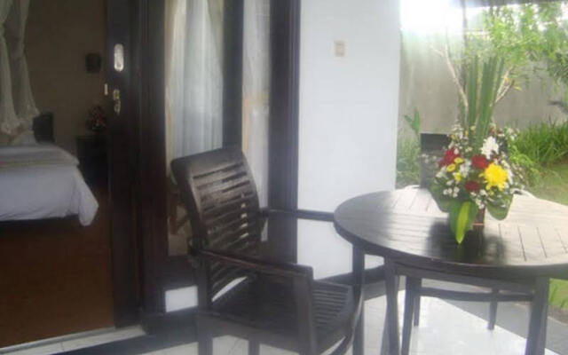 Senyum Villa