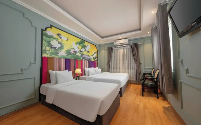 Madelise Stardust Hotel & Travel