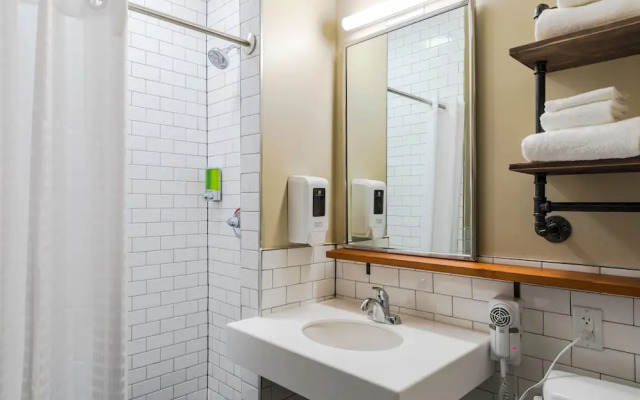 HI New Orleans - Hostel