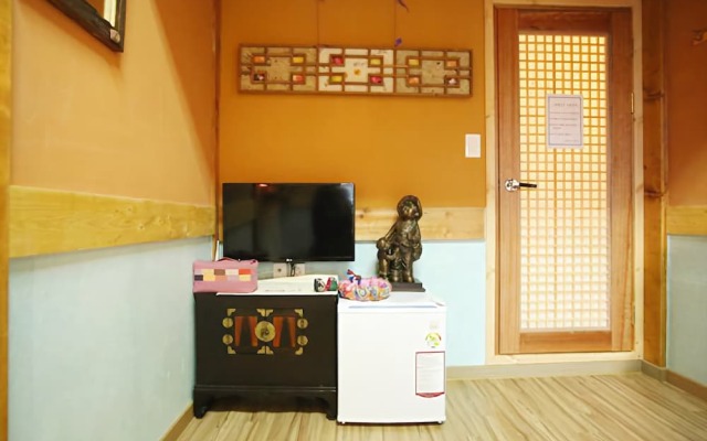 Jeonju Gangryeongjeon Guesthouse
