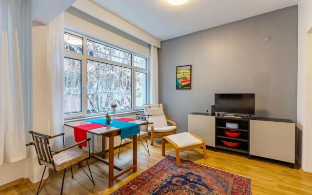 Vibrant Flat in Cihangir With Central Location