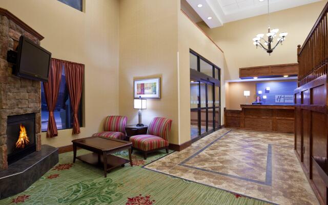 Holiday Inn Express Hotel & Suites Cleveland-Streetsboro, an IHG Hotel