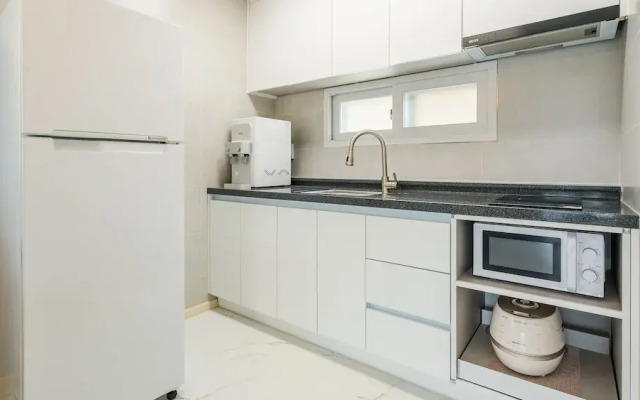 Geoje Daol Pool Villa Pension