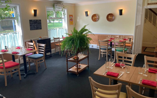 Newell Restaurant and Rooms