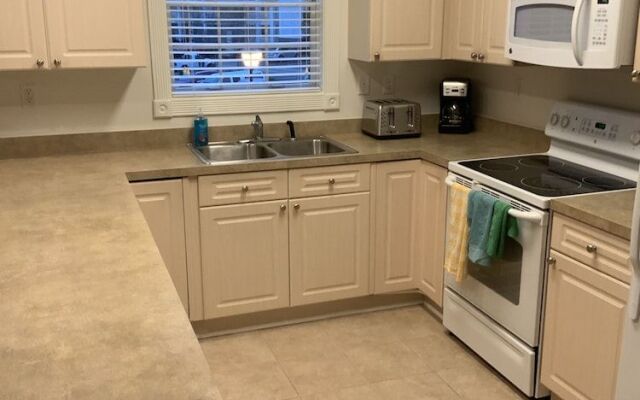 Myrtlewood by Monarch Rentals