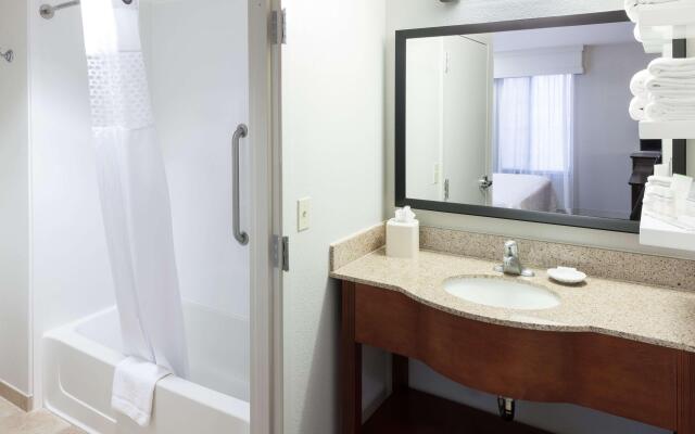 Hampton Inn & Suites Tulare