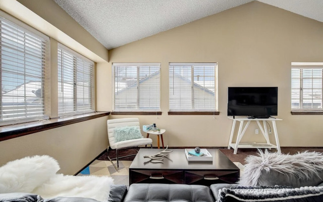 Updated Home Near DIA