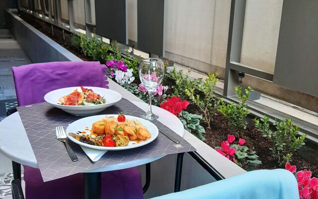 Athenian Montaza Hotel