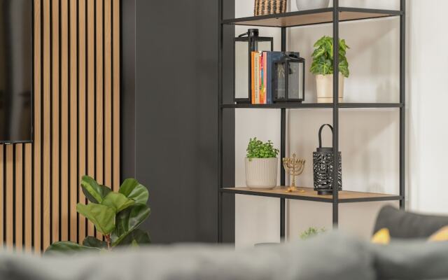 Secret Garden Apartment by Renters