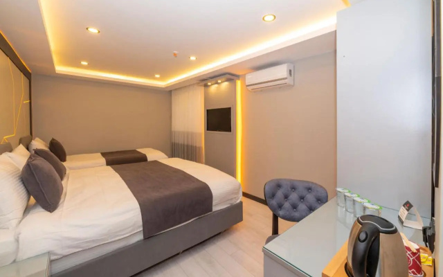 White Corner Hotel