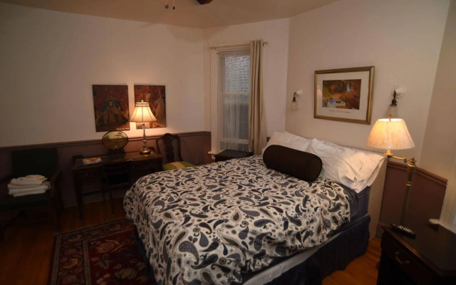 Elliott House Bed and Breakfast Toronto