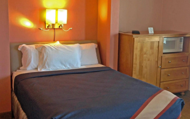 Seabird Lodge