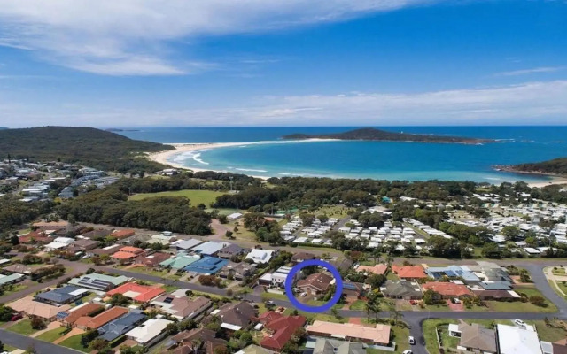 Whitesands Hideaway - STAY three PAY two