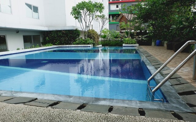 Elegant and Comfy Studio at Bassura City Apartment