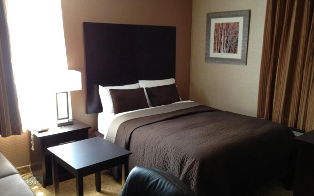 Mississauga Gate Inn