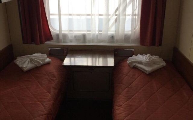 Hotel Flotel M.s. Radischev