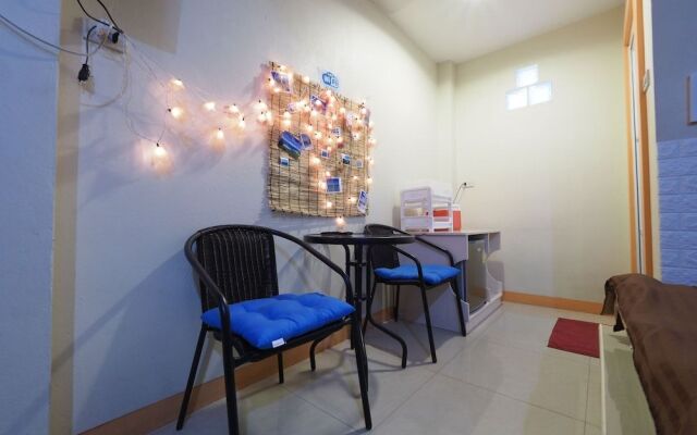 OYO 1100 Chidlom Resort