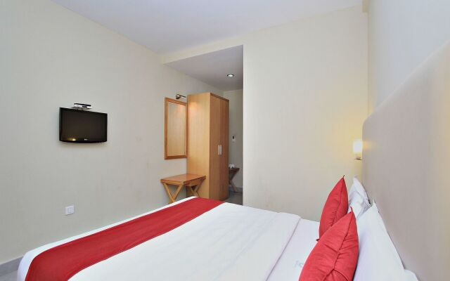 OYO 10950 Hotel Hills Palace