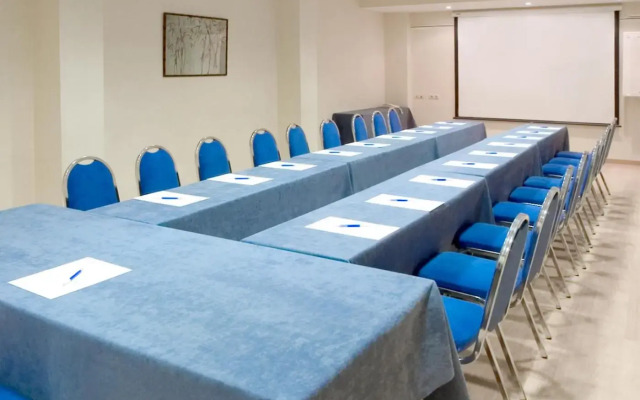 Hotel Infanta Mercedes
