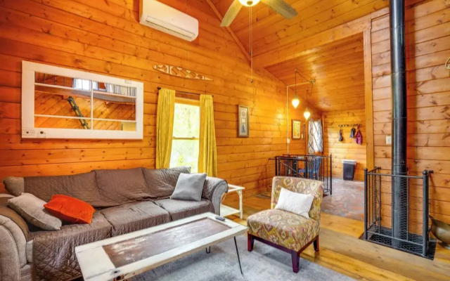 Bisbee Vacation Rental w/ Mountain Views & Sunroom