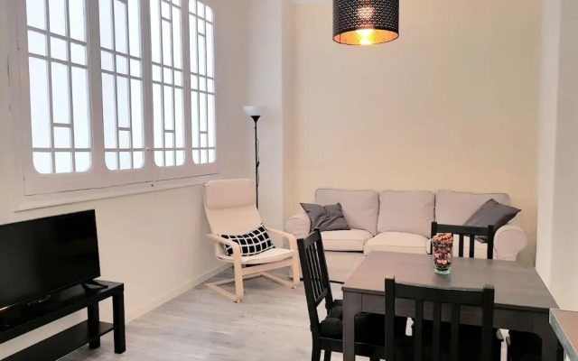 Apartamento Pintor Salvador Abril