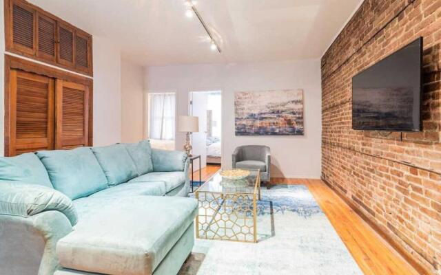 Brownstone Style 3BR Apartment in NYC