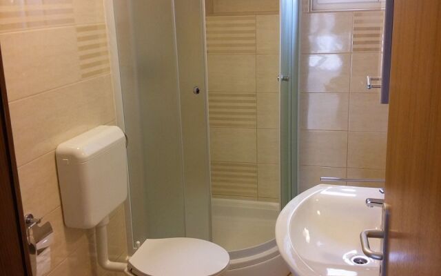 Apartment Nadica - free parking A1 Nin, Zadar riviera