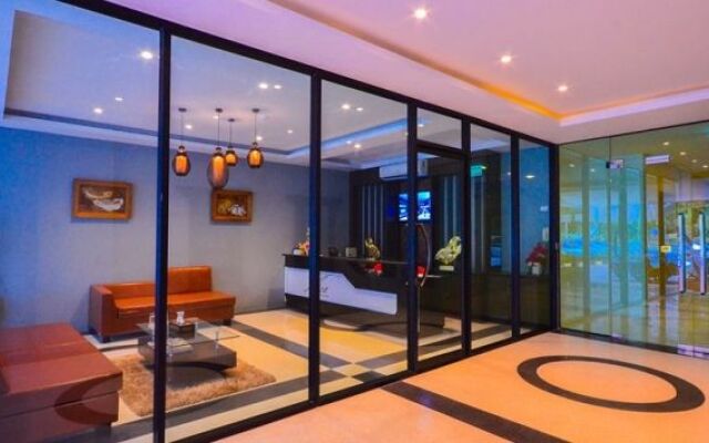 The Nice Condotel Bangtao Beach