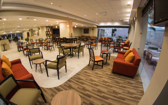 Holiday Inn Express Guadalajara Aeropuerto by IHG