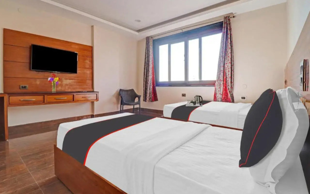 Oyo 703086 Hotel Shri Rooms & Restaurant