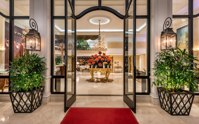 Beverly Hills Plaza Hotel & Spa