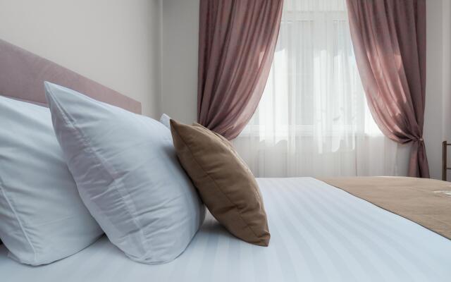 Family Apartments (Фэмили Апартментс) на улице Жлобы 145