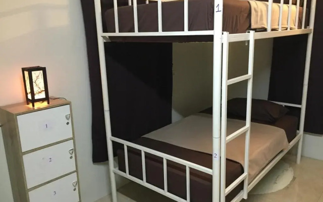 Red Boutique Hostel