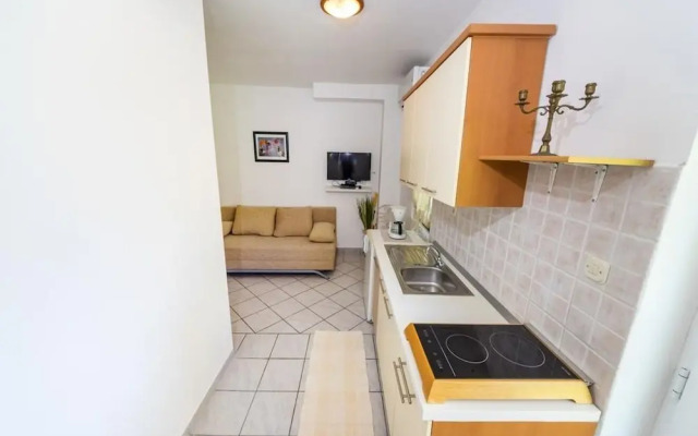 San - Comfortable and Great Location - A2