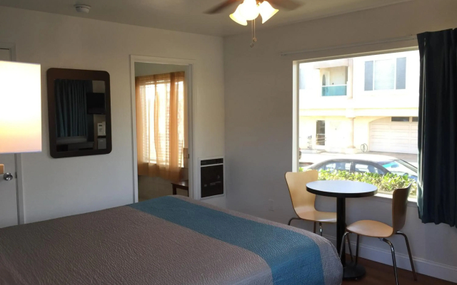 Motel 6 Pismo Beach - Pacific Ocean