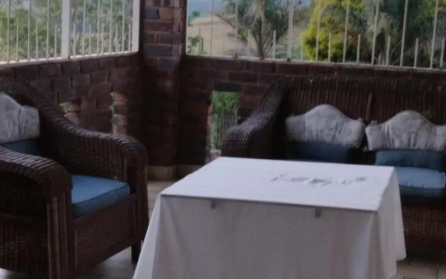 Hamba Kancane Ma-Africa Guest House