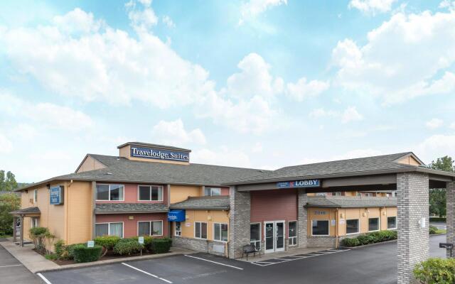 Travelodge Suites by Wyndham Newberg