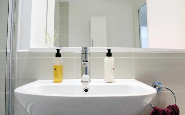 Bridgewater House - Luxury Private Room & Bathroom