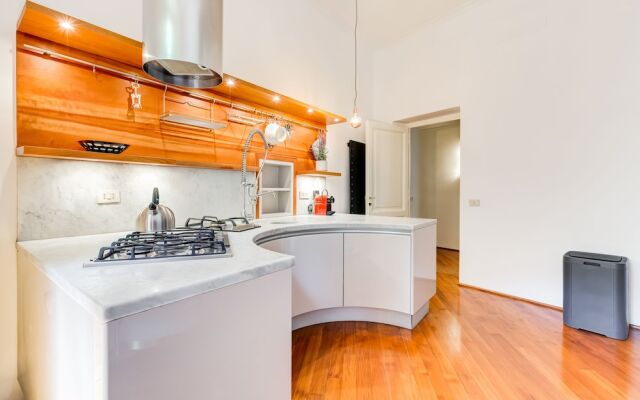 Luxury apartment in the center of Rome